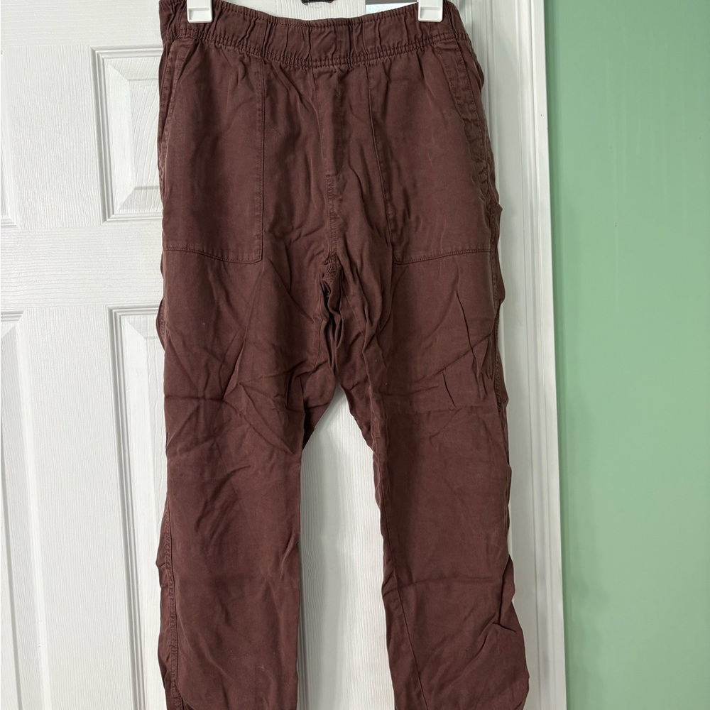 GAP straight leg pant